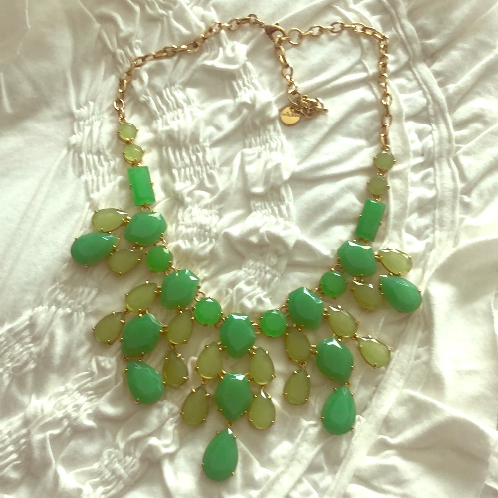 Green bib necklace